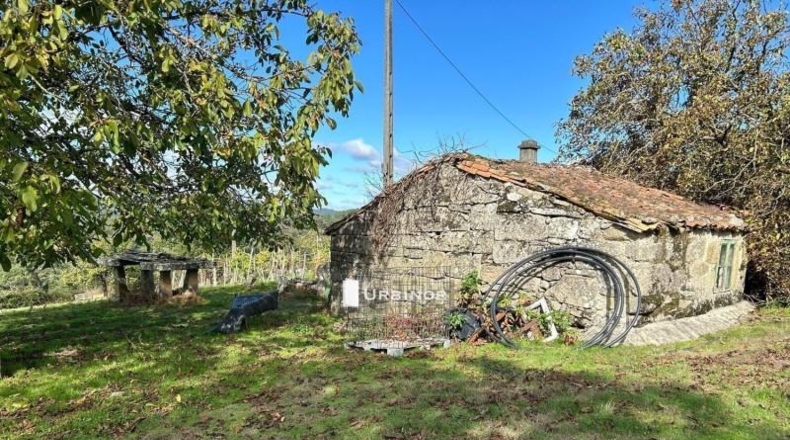 Orense - Amoeiro - 1004m2