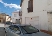 Отдельно стоящий дом с участком на продажу в городе Pinos Puente Фото