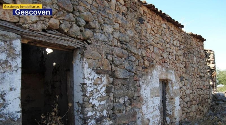 Cáceres - Valencia de Alcántara - 9300m2