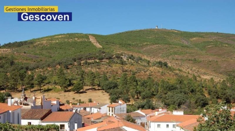 Cáceres - Valencia de Alcántara - 9300m2