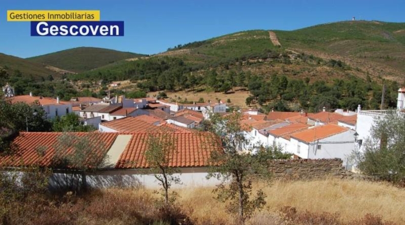 Cáceres - Valencia de Alcántara - 9300m2