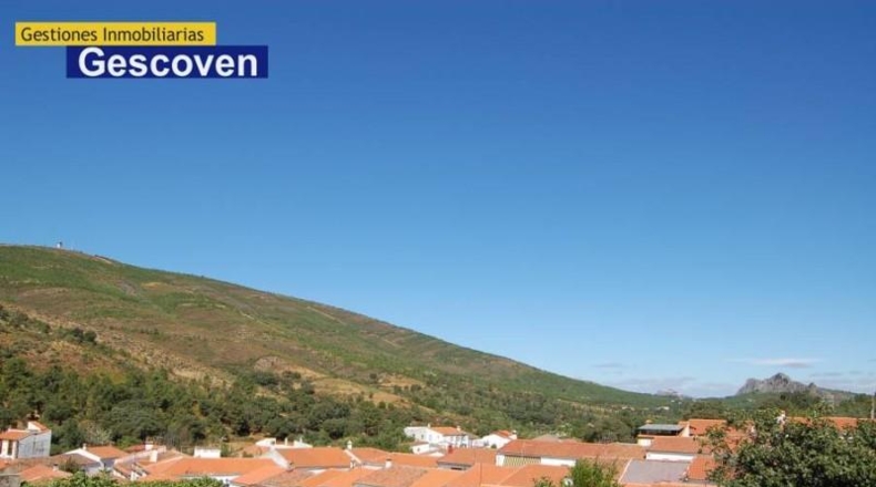 Cáceres - Valencia de Alcántara - 9300m2