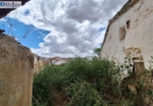 Участок с постройкой на продажу в городе La Puebla de Montalbán Фото