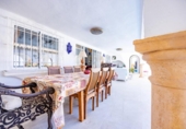Chalet independiente con terreno en alquiler en la España, Marbella, ref: TR398379 foto