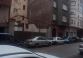 Участок с постройкой на продажу в городе Понферрада Фото