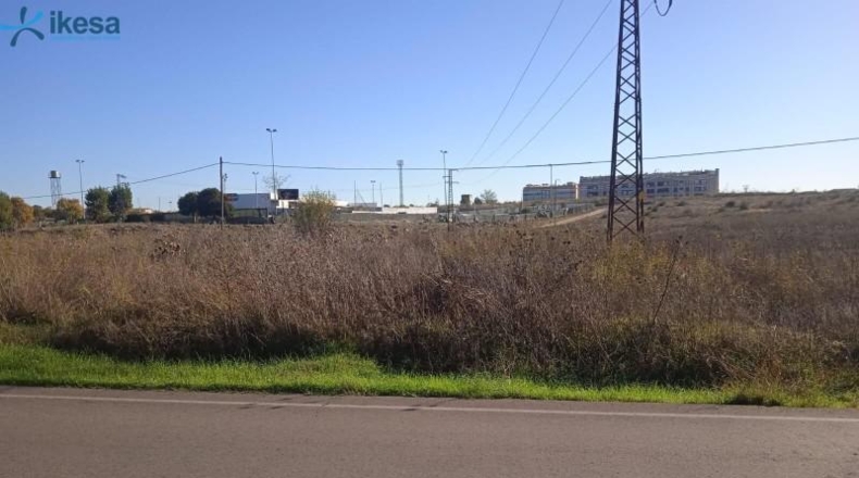 Badajoz - Mérida - 2310m2