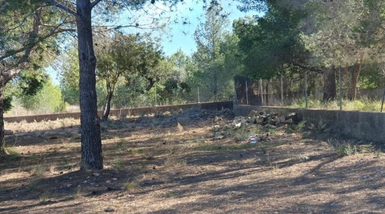 Valencia - Puebla de Vallbona - 887m2