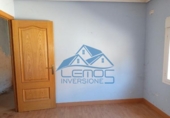 Chalet independiente con terreno en venta en la España, Albelda de Iregua, ref: TR412693 foto