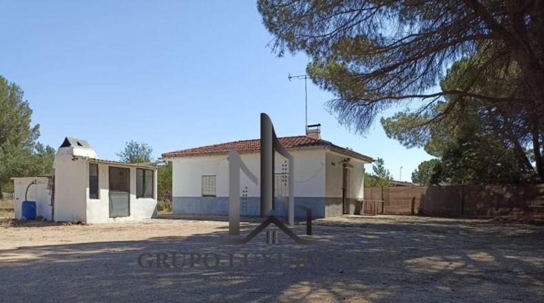 Albacete - Fuensanta - 3000m2