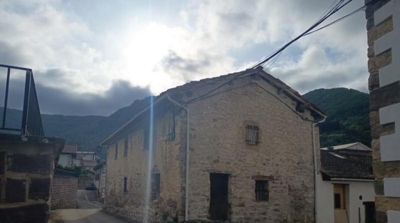 Navarra - Gorraiz de Arce - 235m2