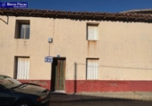 Casa de pueblo en venta en la España, Santas Martas, ref: TR400091 foto