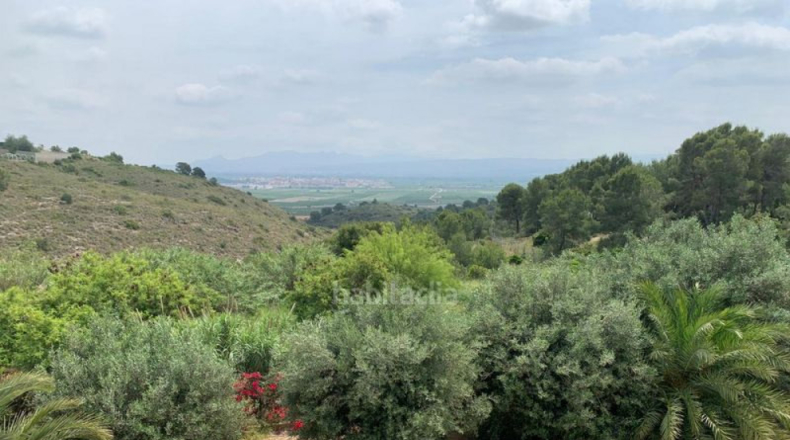 València - Alberique - 2110m2