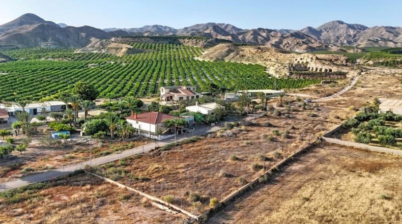 Almería - Cuevas del Almanzora - 1373m2