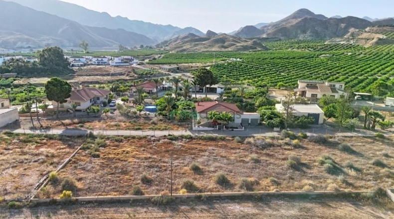 Almería - Cuevas del Almanzora - 1373m2