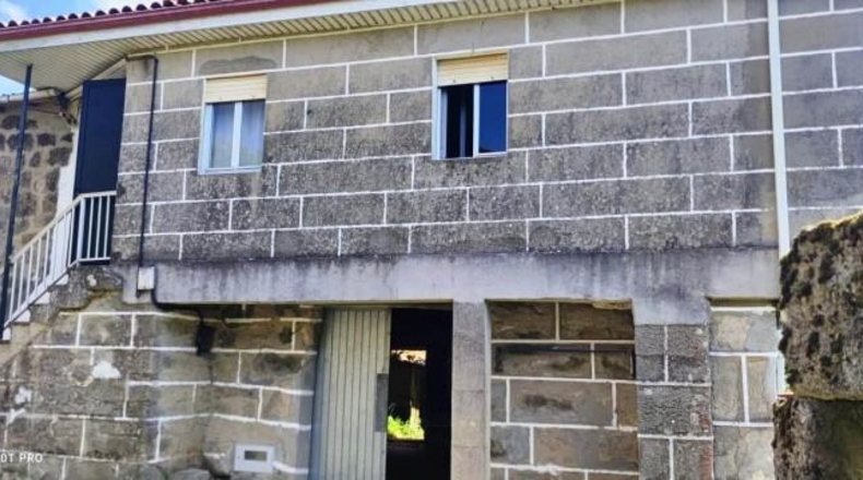 Orense - Esgos - 100m2