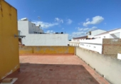 Chalet independiente con terreno en venta en la España, Las Cabezas de San Juan, ref: TR399488 foto