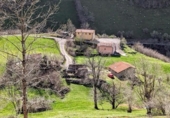 Chalet independiente con terreno en venta en la España, Miera, ref: TR298234 foto