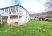 Chalet independiente con terreno en venta en la España, Maceda, ref: TR376737 foto