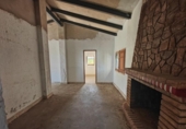Chalet independiente con terreno en venta en la España, Macastre, ref: TR364584 foto
