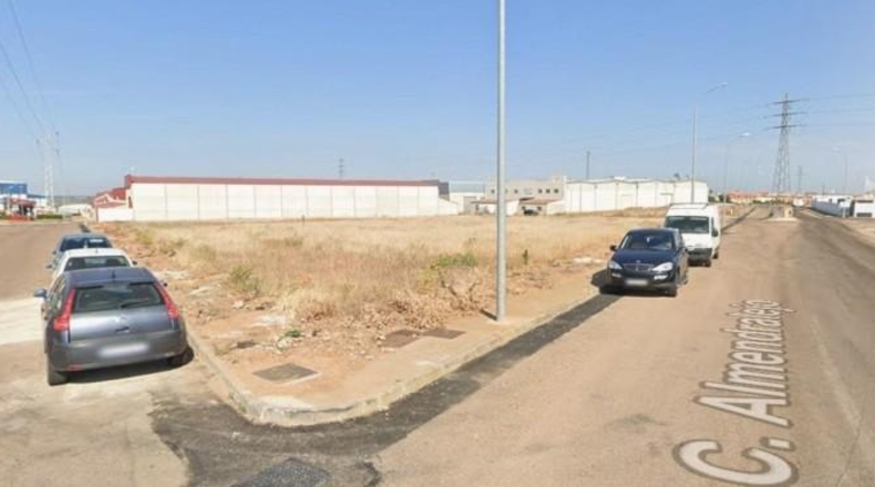 Badajoz - La Zarza - 1125m2