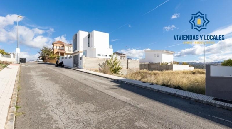 Granada - Peligros - 305m2