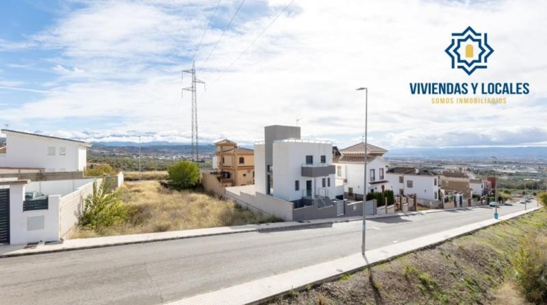 Granada - Peligros - 305m2