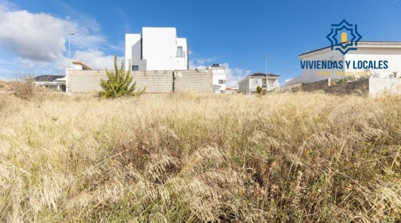 Granada - Peligros - 305m2