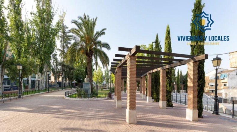 Granada - Peligros - 305m2