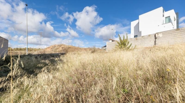 Granada - Peligros - 305m2