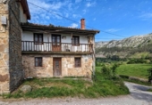 Village house for sale on España, Puente Viesgo, ref: TR300707 photo