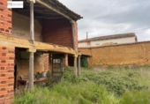 Chalet independiente con terreno en venta en la España, Villaturiel, ref: TR317735 foto