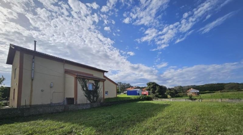 Cantabria - Santa Cruz de Bezana - 815m2