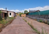 Chalet independiente con terreno en venta en la España, Carracedelo, ref: TR303671 foto