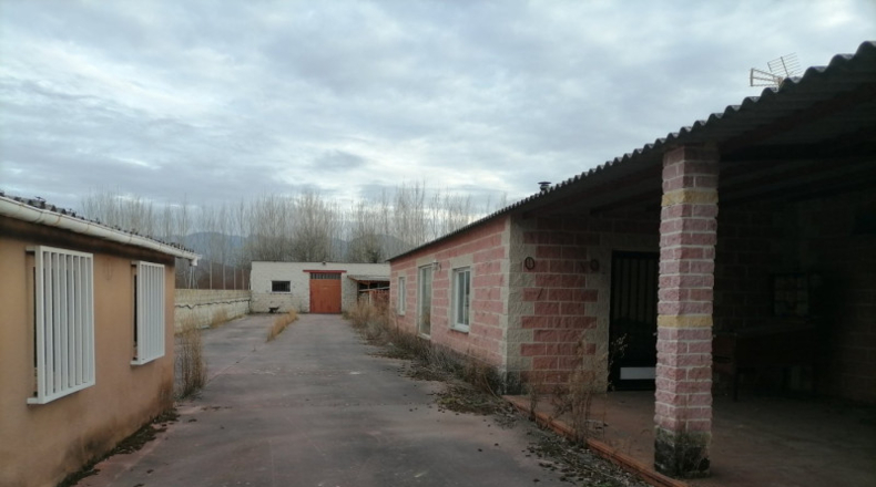 Leon - Carracedelo - 1200m2