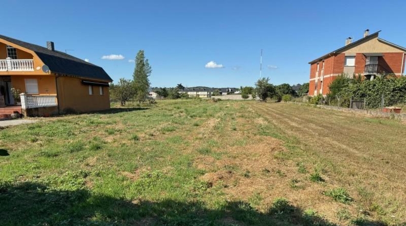 León - Ponferrada - 2400m2