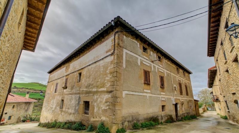 Navarra - Muniáin de Guesálaz - 700m2