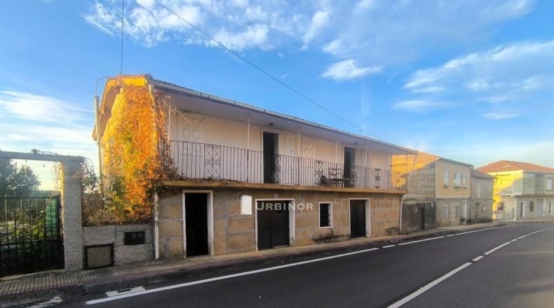 Orense - San Cibrao das Viñas - 1021m2