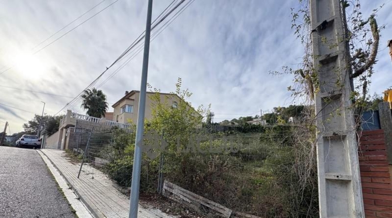Barcelona - Canyelles - 580m2