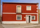 Дом с участком на продажу в городе Villamayor de Campos Фото