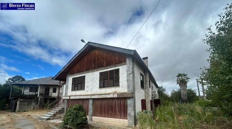 León - Carracedelo - 564m2