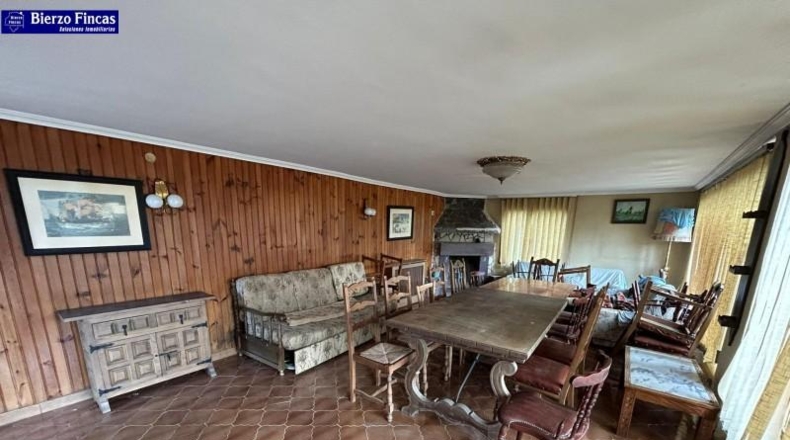 León - Carracedelo - 564m2