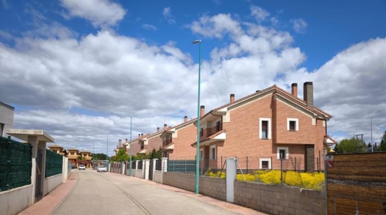 Leon - Carbajal de la Legua - 520m2