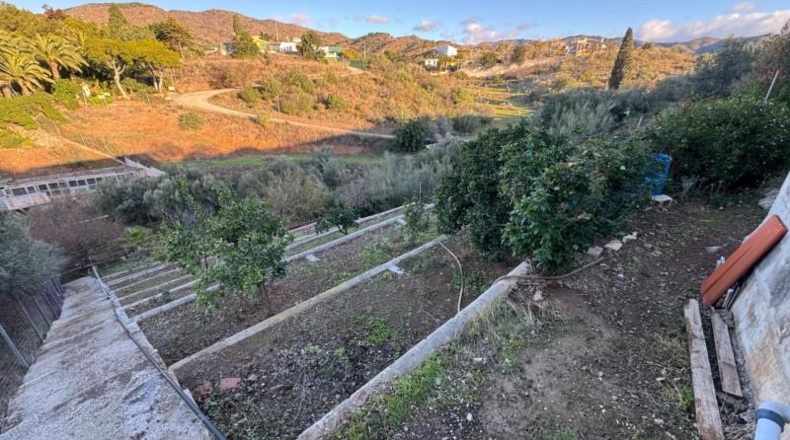 Málaga - Rincón de la Victoria - 1850m2