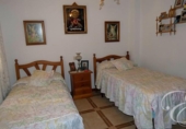 Отдельно стоящий дом с участком на продажу в городе Riogordo Фото