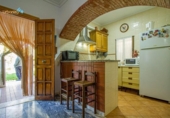 Chalet independiente con terreno en venta en la España, Badajoz, ref: TR387040 foto