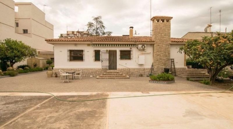 Valencia - Puebla de Vallbona - 203m2
