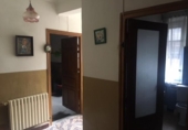 Загородный дом с участком на продажу в городе Guijuelo Фото