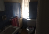 Загородный дом с участком на продажу в городе Guijuelo Фото