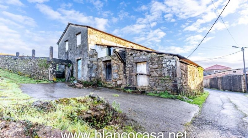 La Coruna - Серседа - 3500m2