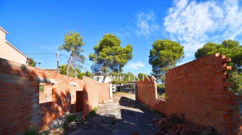 Barcelona - Canyelles - 770m2
